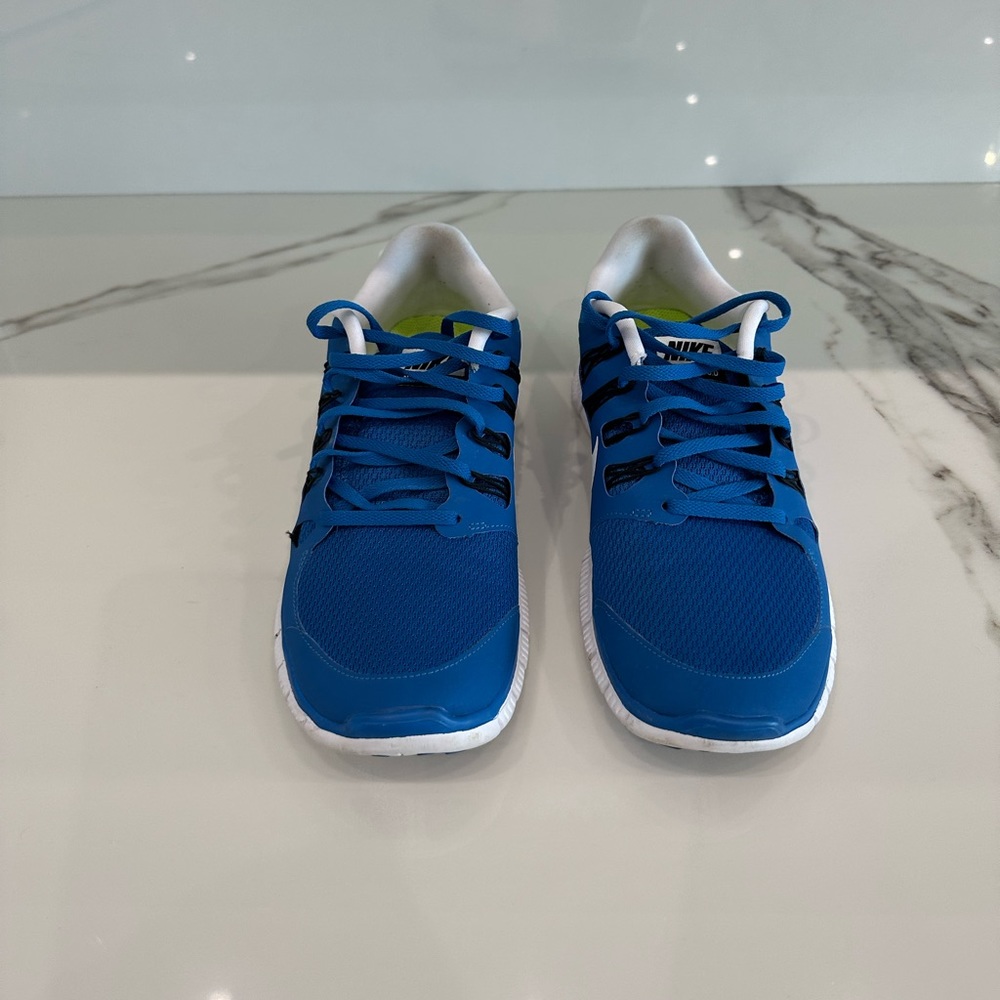 Nike free run 5.0 men’s size 11, Blue